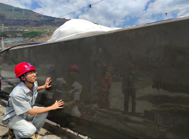 迎戰白鶴灘水電站七一前發電 上萬建設者端午節堅守崗位護航大國重器 迎戰白鶴灘水電站七一前發電 上萬建設者端午節堅守崗位護航大國重器