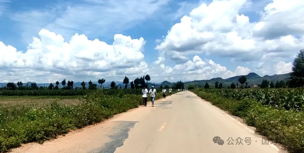 用腳步丈量信仰，以倔強(qiáng)鑄就傳奇——國為科技普者黑40公里徒步團(tuán)建活動圓滿落幕-3